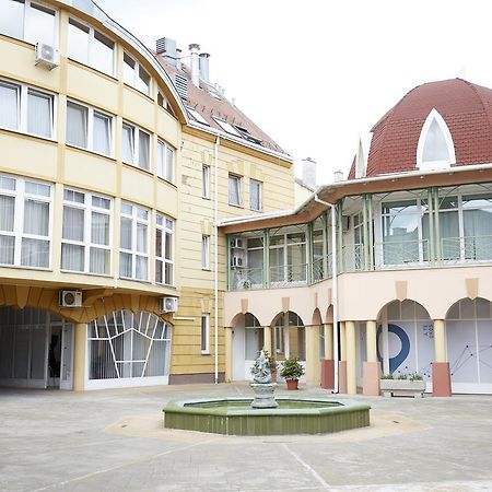 Premium Home Pécs Eksteriør bilde